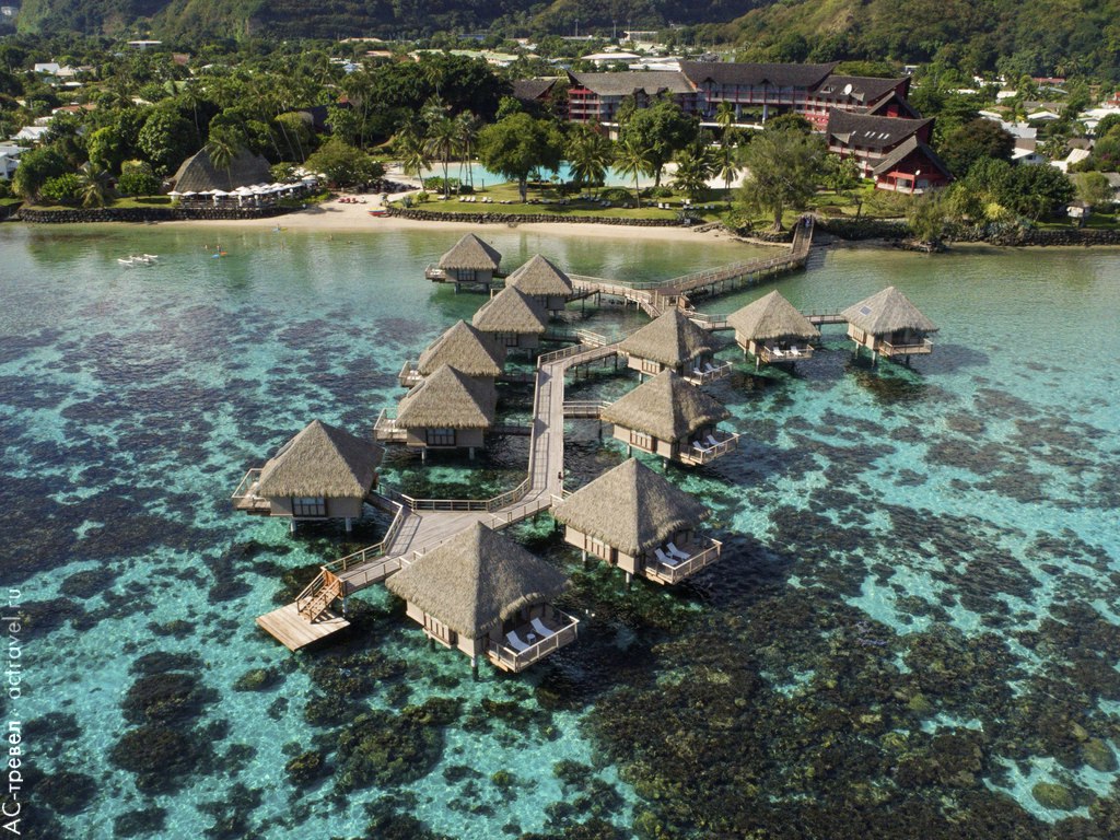  Tahiti Ia Ora Beach Resort