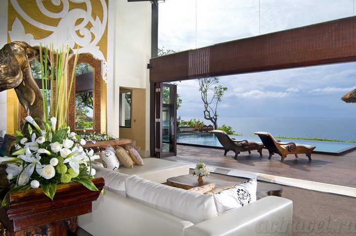Жилая комната виллы Ayana. Отель Ayana Resort and Spa Bali, Джимбаран, о. Бали, Индонезия