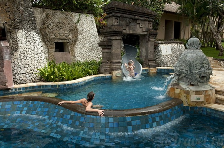 Детский бассейн. Отель Ayana Resort and Spa Bali, Джимбаран, о. Бали, Индонезия