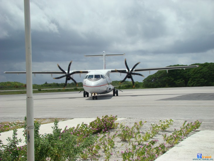 Аэропорт атолла Рангироа, архипелаг Туамоту, Французская Полинезия