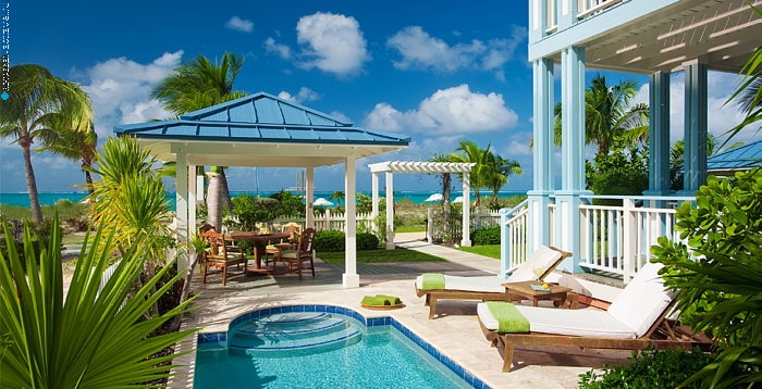 Номер Key West Beachfront Four Bedroom Buttler Villa Residence with Private Pool отеля Beaches Turks & Caicos