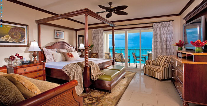 Номер Italian Beachfront Two Bedroom Butler Family Suite отеля Beaches Turks & Caicos