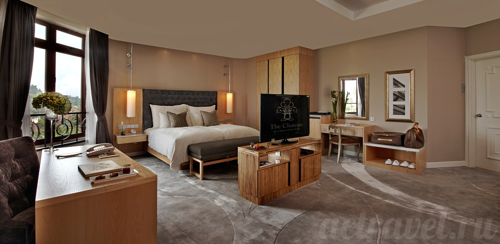 Номер (Premier Room) отеля the Chateau Spa and Organic Wellness Resort
