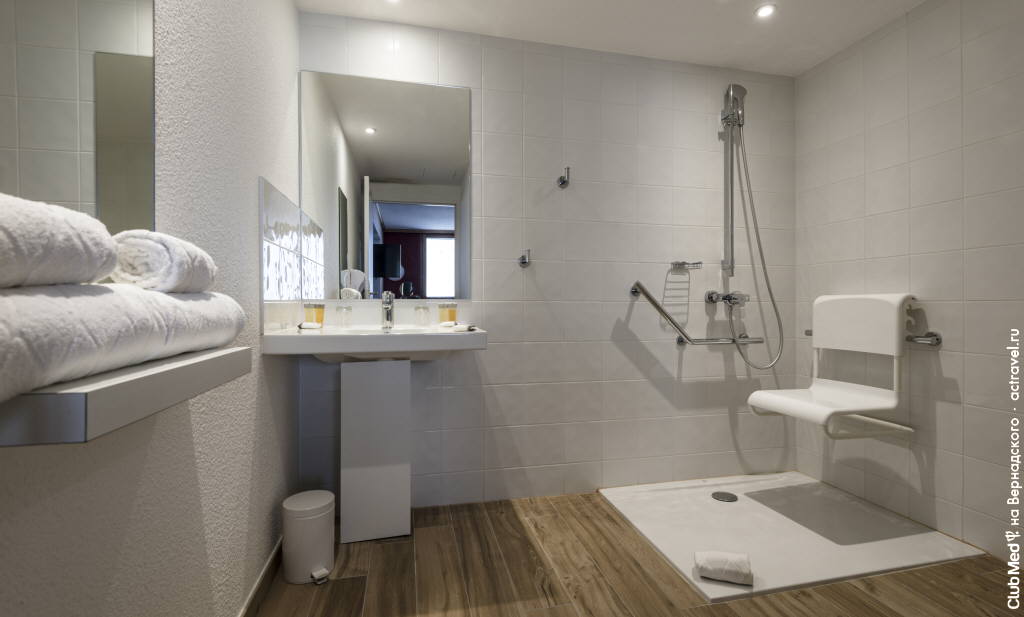 Ванная комнана в стандартном номере в городке Club Med Arcs Extrême