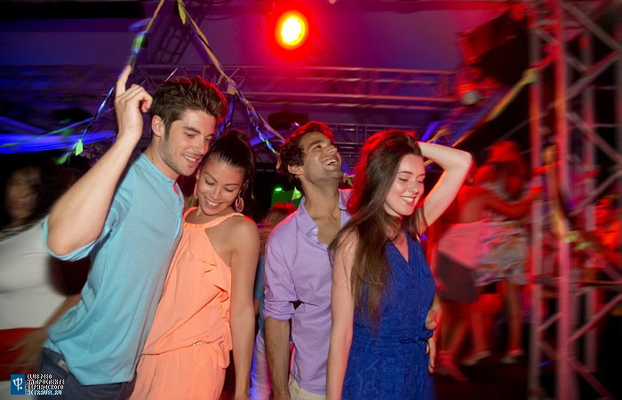 Вечеринка в городке Club Med Kemer, Турция