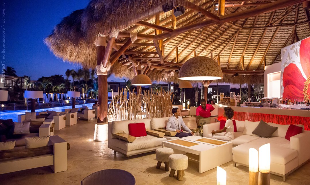 Ресторан Hibiscus в городке Club Med Punta Cana, Доминикана