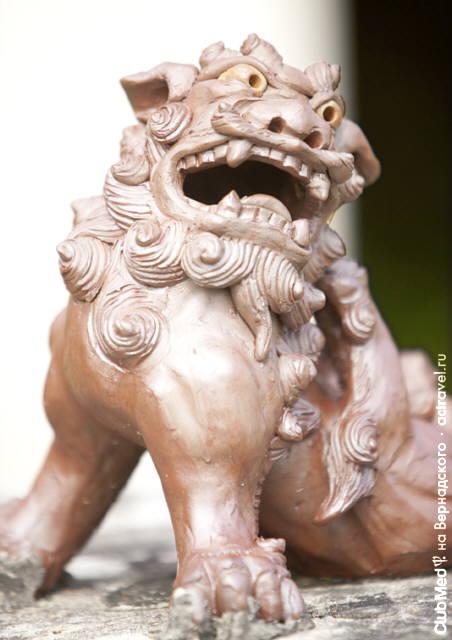 Символ Окинавы — «китайский лев»