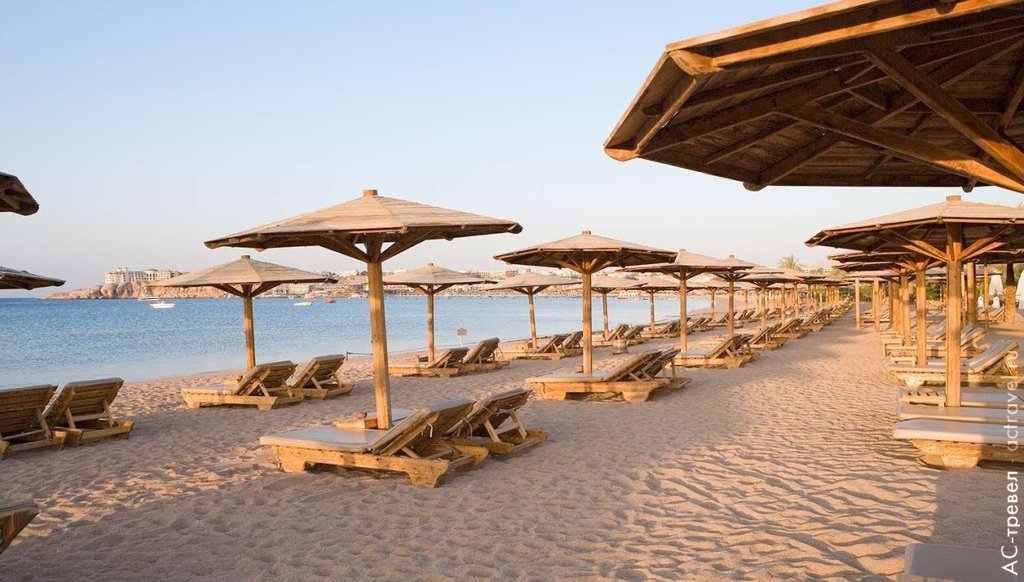 Пляж отеля Novotel Beach Sharm El Sheikh