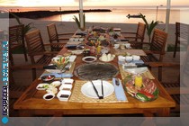 Барбекю-вечеринка на пляже в отеле  Palau Pacific Resort