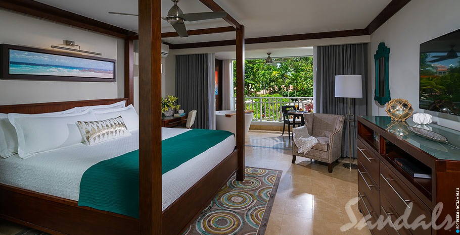 Номер Crystal Lagoon Luxury Honeymoon Room with Balcony Tranquility Soaking Tub в отеле Sandals Barbados