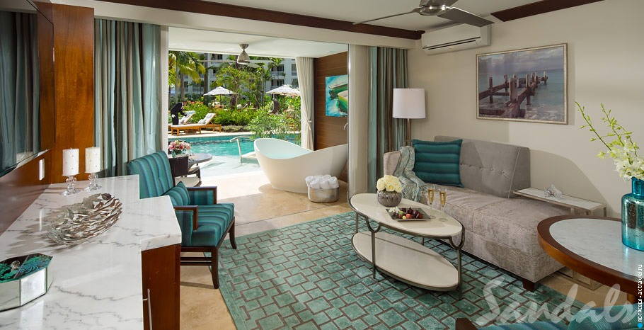 Номер Crystal Lagoon Swim-up One Bedroom Butler Suite with Patio Tranquility Soaking Tub в отеле Sandals Barbados