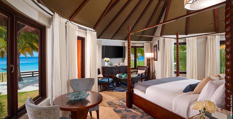 Номер Beachfront Grande Rondoval Butler Suite with Private Pool Sanctuary в отеле Sandals Grande St. Lucian