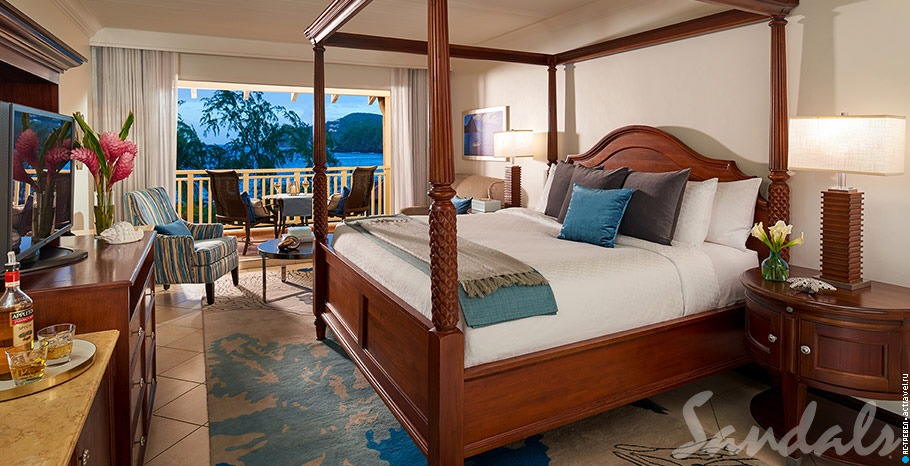 Номер Caribbean Oceanview Penthouse Club Level Room в отеле Sandals Grande St. Lucian