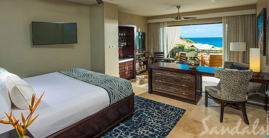Номер Italian Oceanview Bi-Level One Bedroom Butler Suite with Balcony Tranquility Soaking Tub в отеле Sandals Grenada