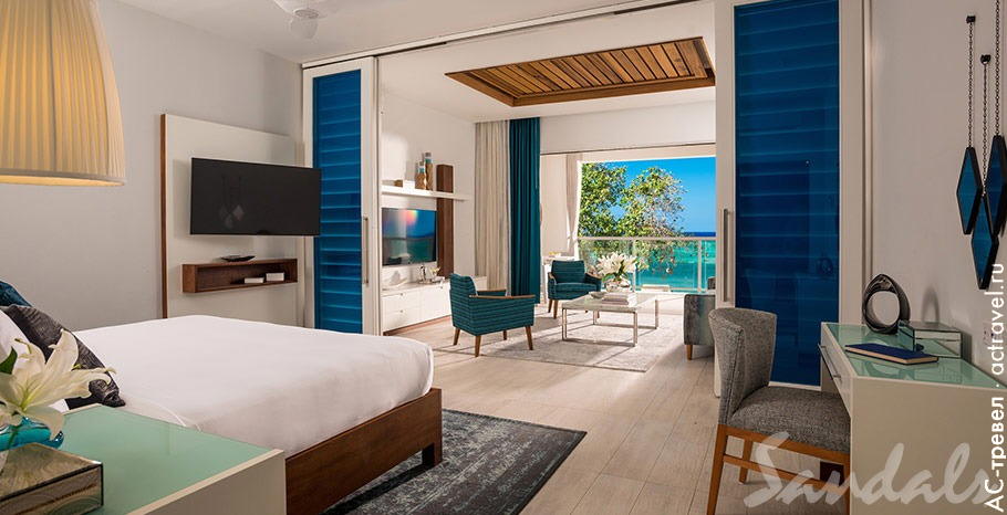 Номер Beachfront Millionaire One Bedroom Butler Suite with Outdoor Tranquility Soaking Tub в отеле Sandals Montego Bay