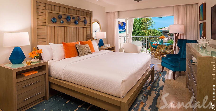 Номер Crystal Lagoon Honeymoon Oceanview Luxury Room with Balcony Tranquility Soaking Tub в отеле Sandals Montego Bay