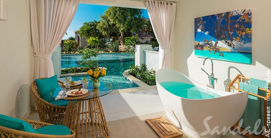 Номер Crystal Lagoon Swim-up One-Bedroom Butler Suite with Patio Tranquility Soaking Tub в отеле Sandals Montego Bay