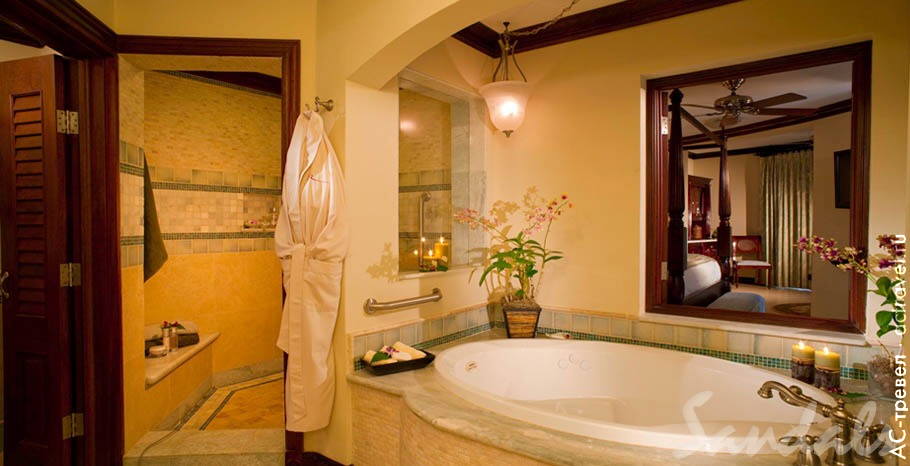 Номер Millionaire Honeymoon 1 Bdrm. Butler Suite with Private Pool Sanctuary в отеле Sandals Negril