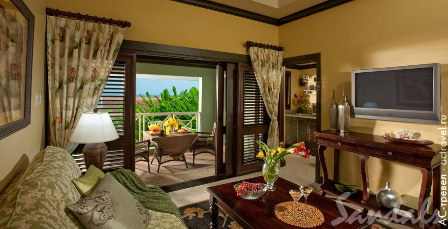 Номер Butler Village Honeymoon Oceanview One Bedroom Poolside Villa Suite в отеле Sandals Ochi