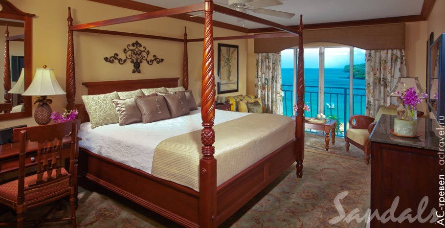 Номер Emerald Honeymoon Oceanview в отеле Sandals Regency La Toc