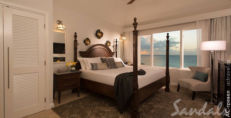 Номер Sunset Bluff Oceanview One Bedroom Butler Suite with Balcony Tranquility Soaking Tub в отеле Sandals Regency La Toc