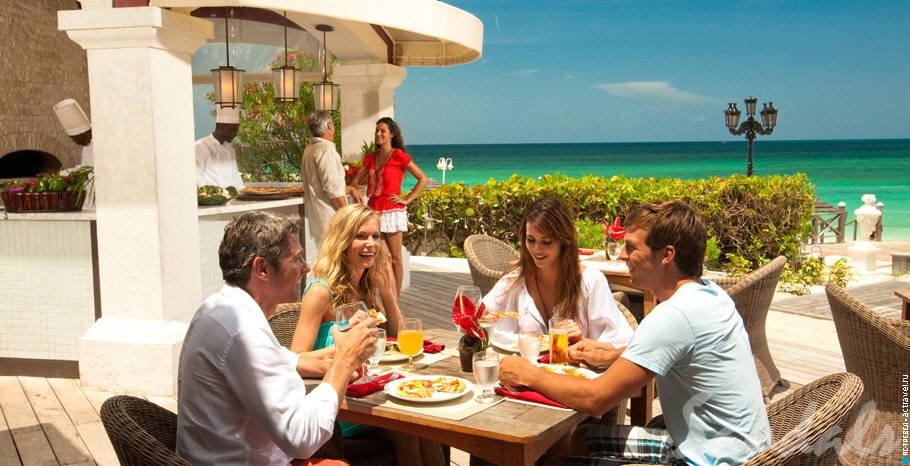 Ресторан Bella Napoli отеля Sandals Royal Bahamian
