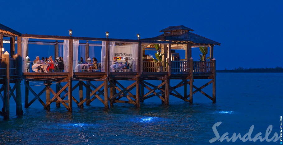 Ресторан Gordon's on the Pier отеля Sandals Royal Bahamian