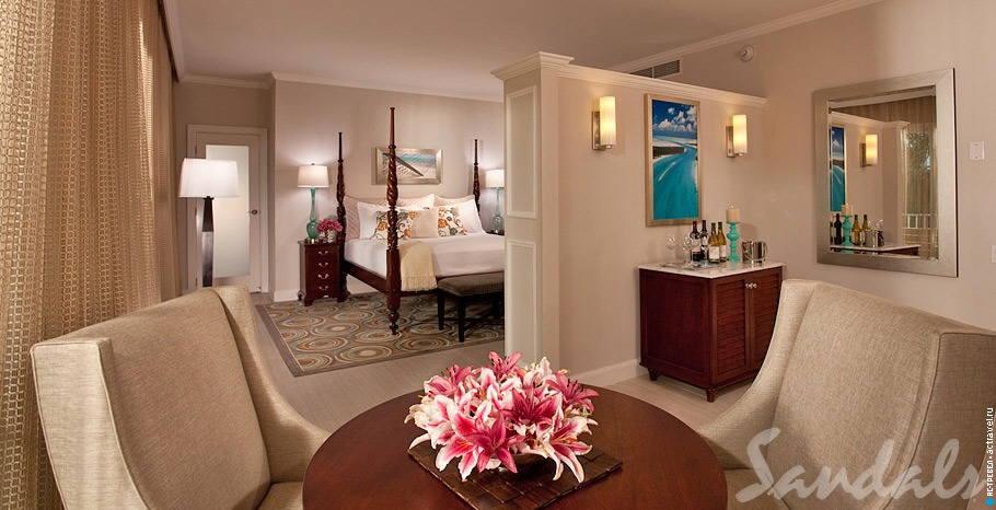 Номер Balmoral Premium Room в отеле Sandals Royal Bahamian