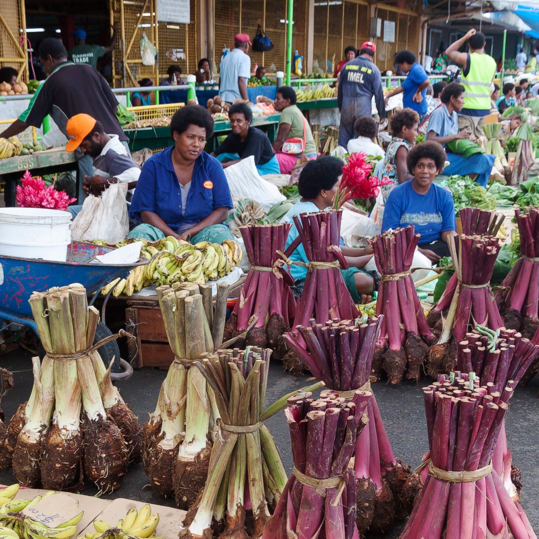 На рынке в Суве